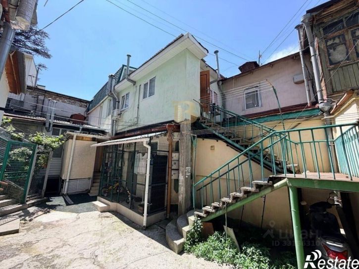 3-комн квартира ул Толстого, 1,  д. 1
