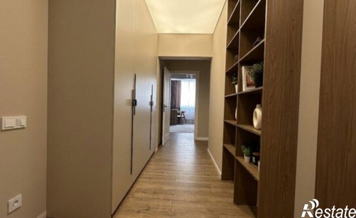 3-комн квартира улица Кирова, 155А к2,  д. 155А к2