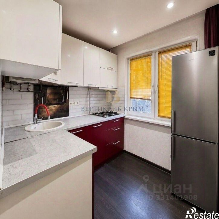 3-комн квартира улица Бирюкова, 36,  д. 36