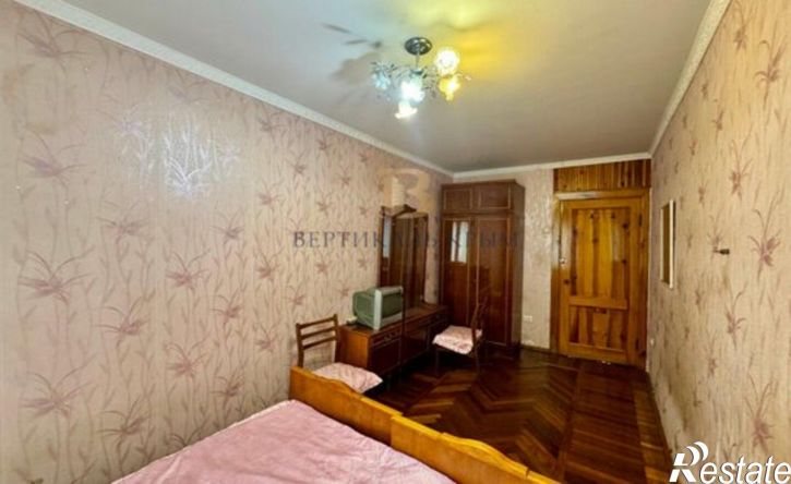 2-комн квартира Весенняя улица, 12,  д. 12