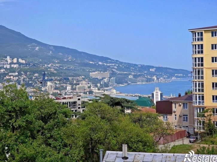 4-комн квартира Ялта, улица Достоевского, 18Д