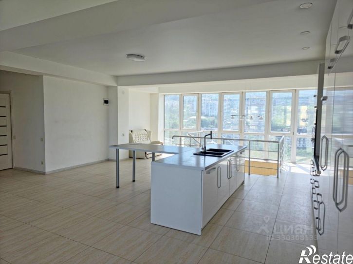 4-комн квартира Ялта, улица Достоевского, 18Д