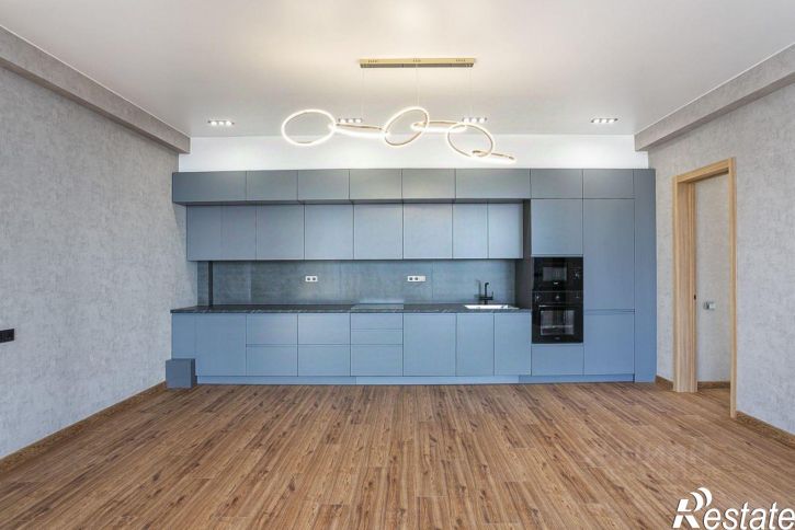 4-комн квартира ул Авроры, 12,  д. 12
