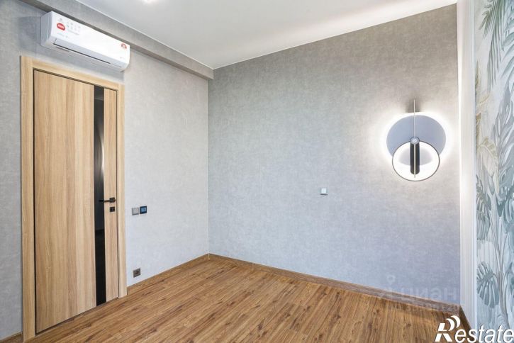 4-комн квартира ул Авроры, 12,  д. 12