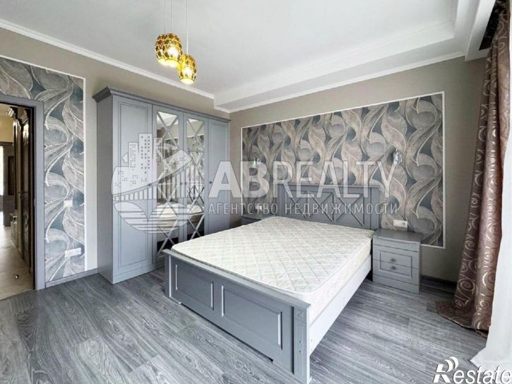 3-комн квартира ул Большевистская, 19,  д. 19