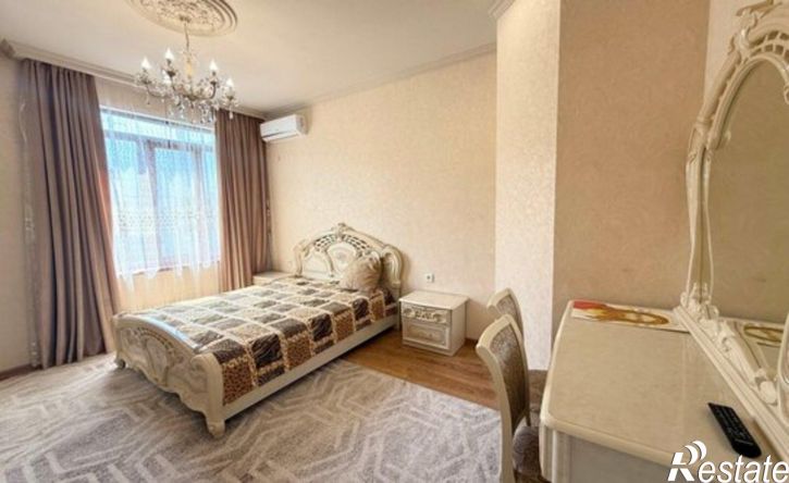 3-комн квартира Ялта, улица Володарского, 3