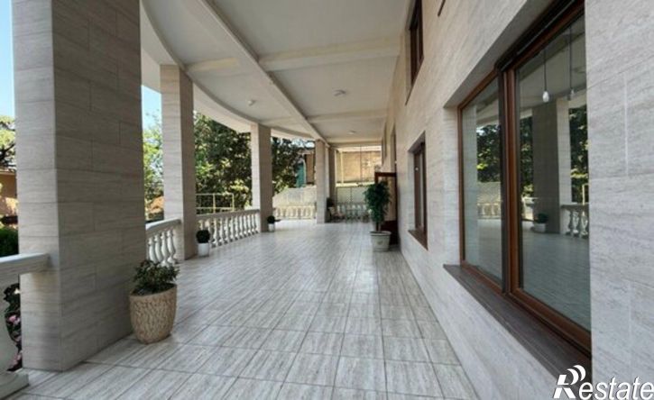 3-комн квартира Ялта, улица Володарского, 3