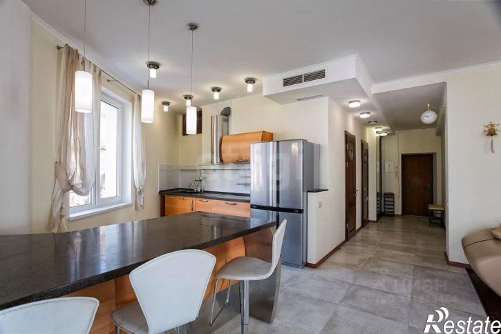 4-комн квартира ул Строителей, 11А,  д. 11А