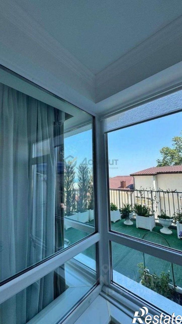 3-комн квартира ул Коммунаров, 1,  д. 1