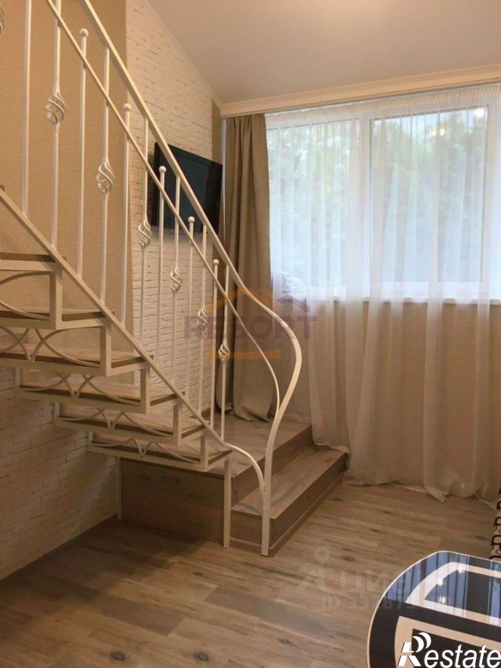 2-комн квартира Севастопольское шоссе, 1,  д. 1