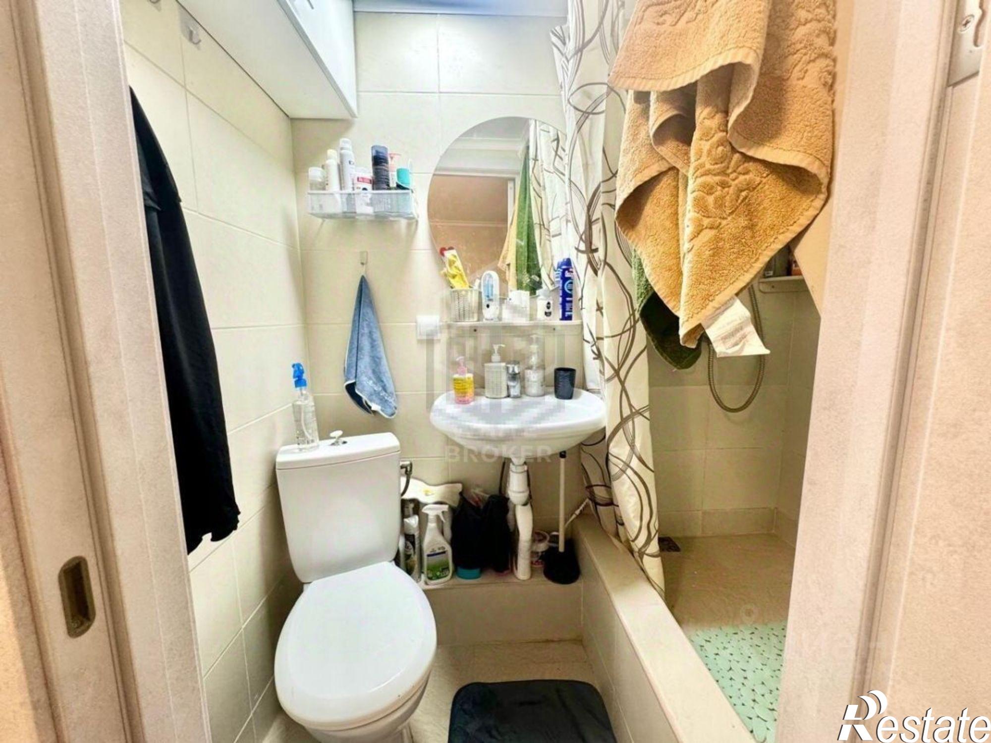 Купить гараж, место в паркинге за 8 449 150 рублей на ул Суворовская, 31 1