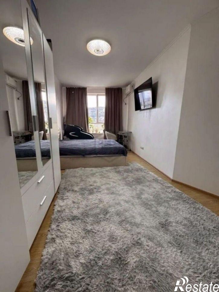 3-комн квартира ул Блюхера, 19,  д. 19