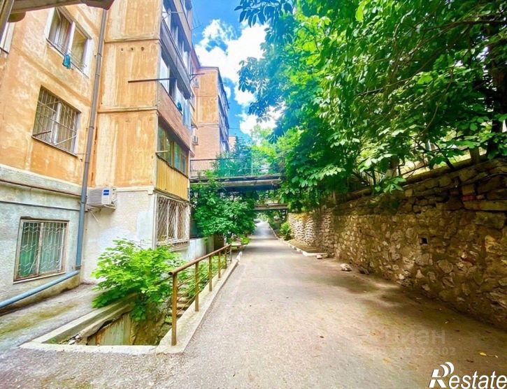 2-комн квартира ул Дзержинского, 2,  д. 2