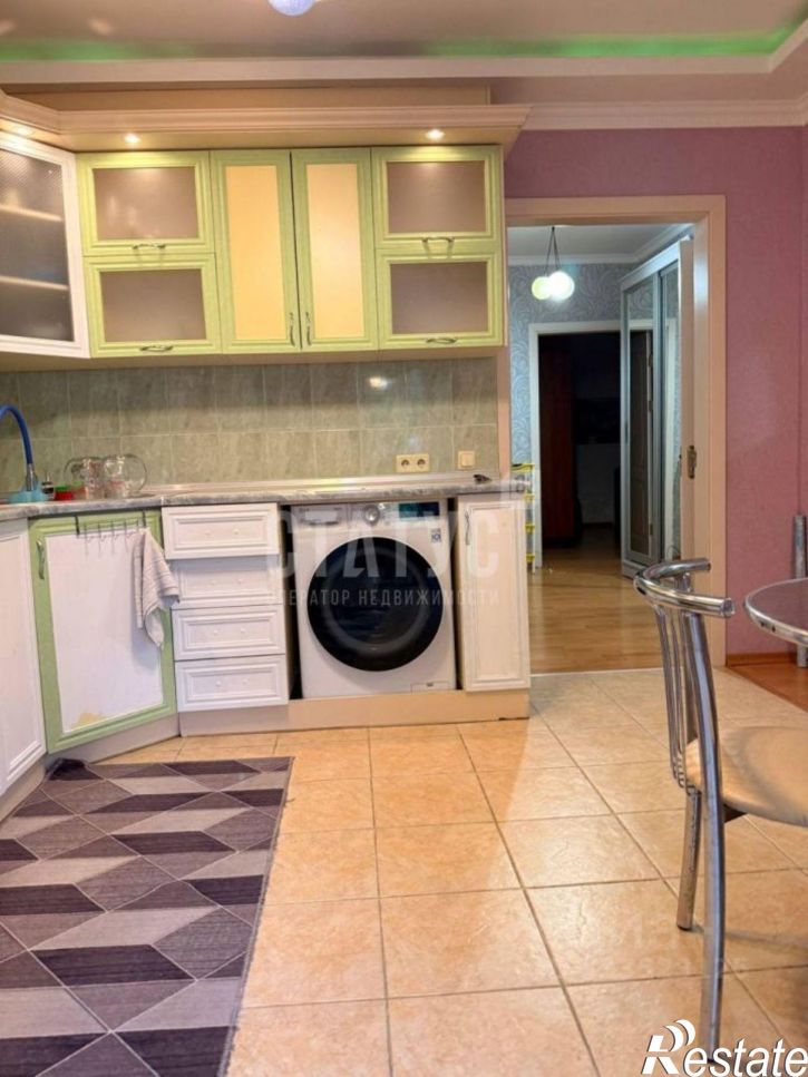 3-комн квартира улица Дзержинского, 33,  д. 33