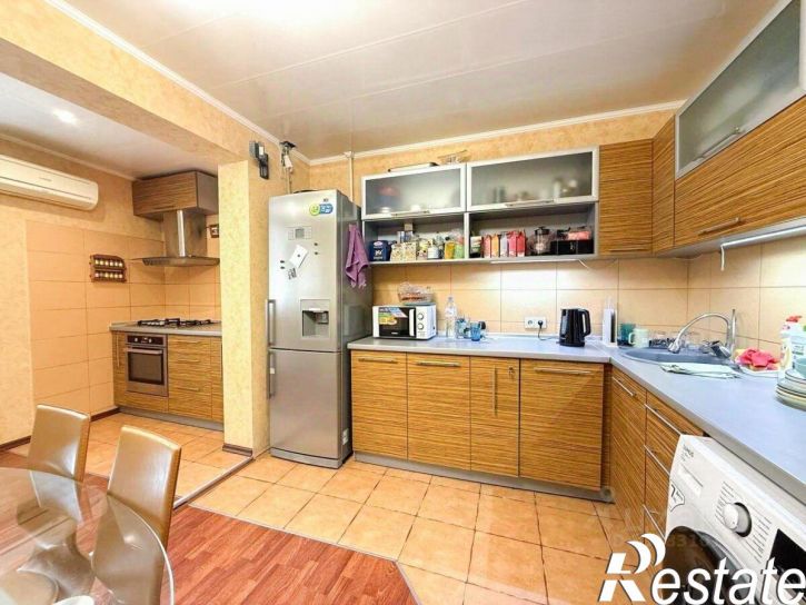 3-комн квартира улица Чкалова, 33,  д. 33