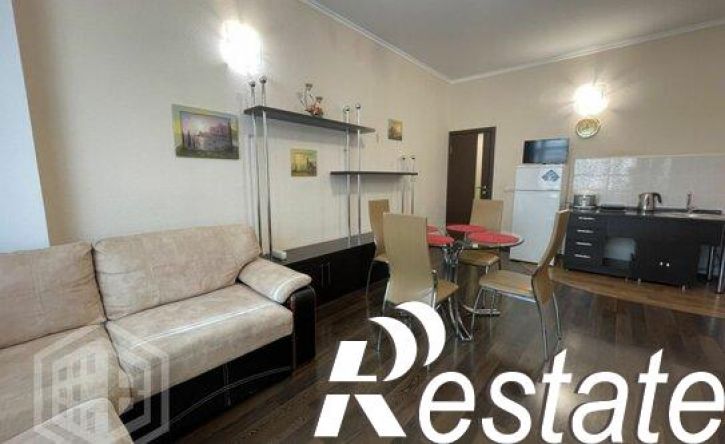 8-комн квартира улица Свердлова, 10,  д. 10