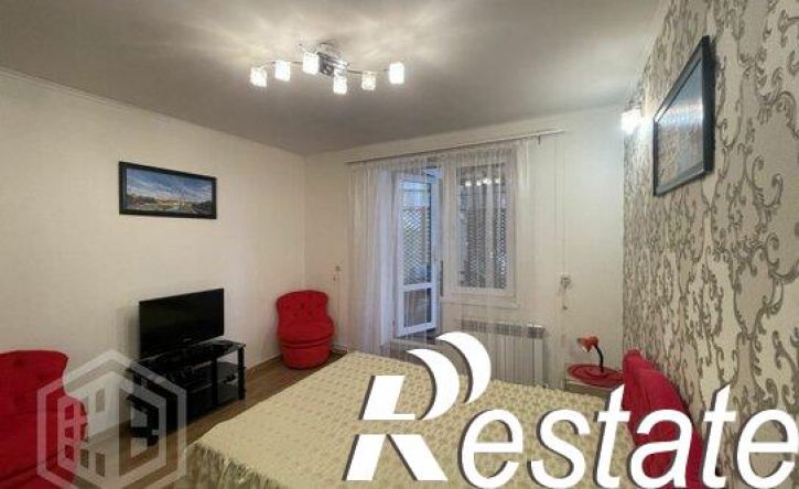 8-комн квартира улица Свердлова, 10,  д. 10
