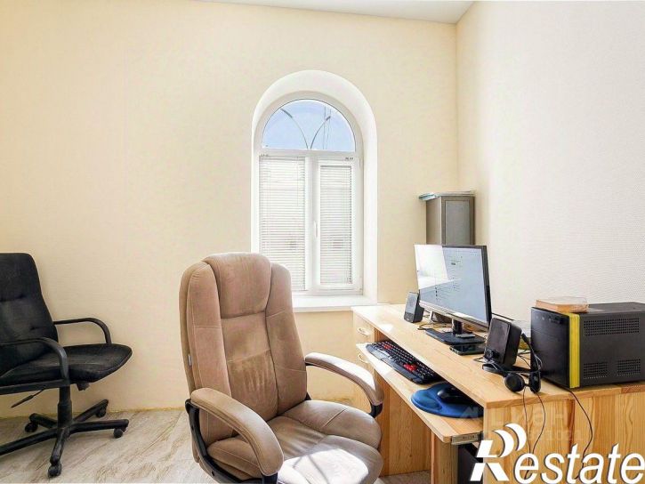 4-комн квартира улица Кирова, 12,  д. 12