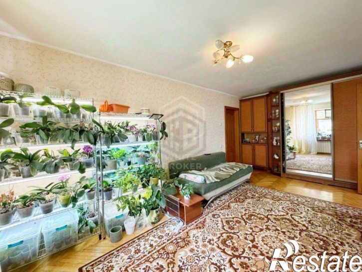 2-комн квартира Ореховая улица, 1,  д. 1