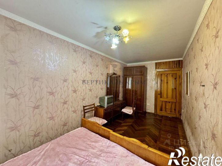 2-комн квартира Весенняя улица, 12,  д. 12