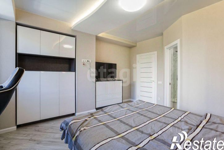 4-комн квартира улица Кривошты, 11А,  д. 11А
