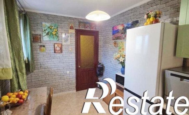 2-комн квартира Суворовская улица, 13,  д. 13